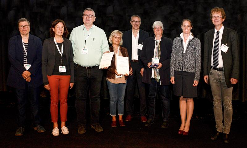 (v.l.n.r.) Prof. Dr. Gerhild Becker, Dorothée Becker, Dr. Ingmar Hornke, Hanka Petereit, Dr. Bernd-Oliver Maier, Michaela Hach, Myriam Heine, Prof. Dr. Lukas Radbruch