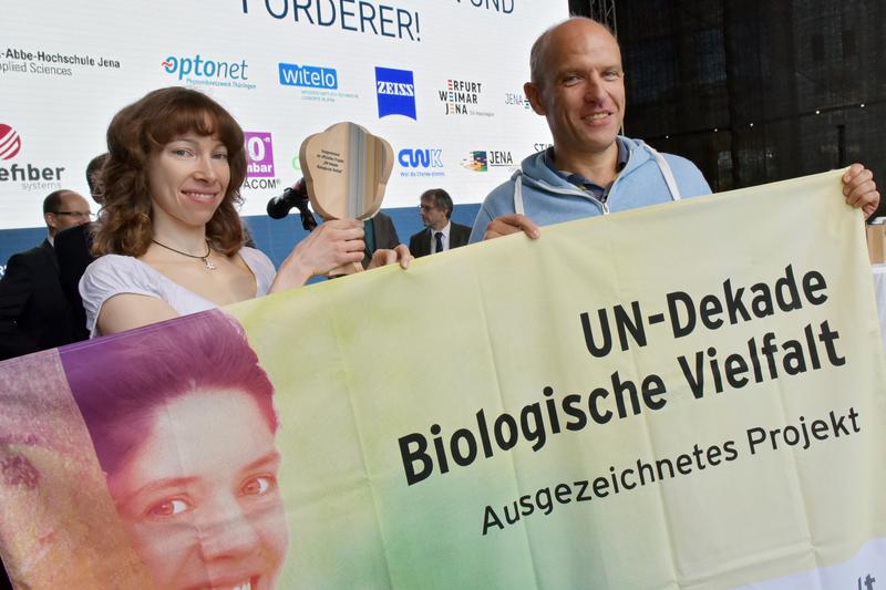 Dr. Luise Knoblich und Prof. Dr. Uwe Hoßfeld von der AG Biologiedidaktik der Uni Jena. 