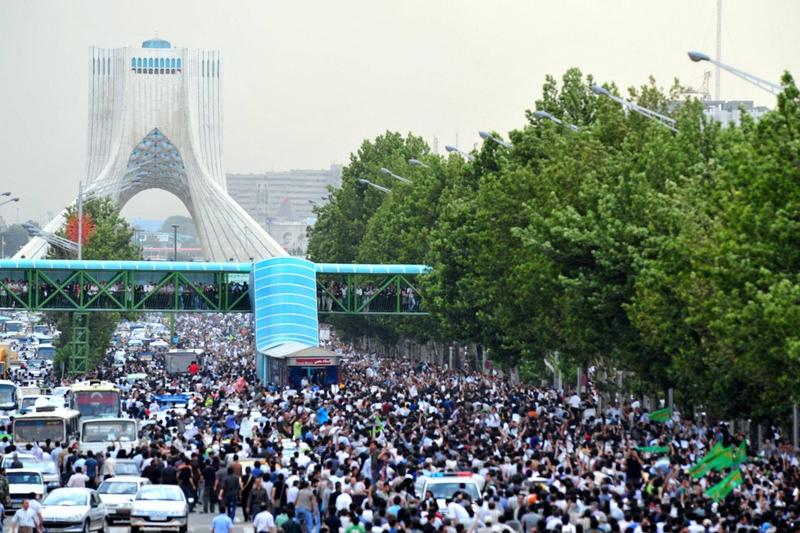 Protestveranstaltung von Mussawi-Anhängern in Teheran am 15. Juni 2009