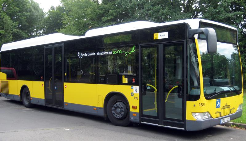 Auch wenn Busse ein im Vergleich zum Individualverkehr umweltfreundlicheres Transportmittel sind, können sie ihre Treibhausgasbilanz noch verbessern. 