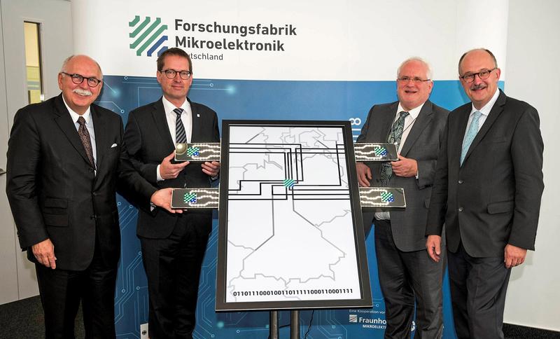 Gemeinsam mit voller Kraft voraus – Beim symbolischen Akt zur Eröffnung der ersten FMD-Integrationslinie; 