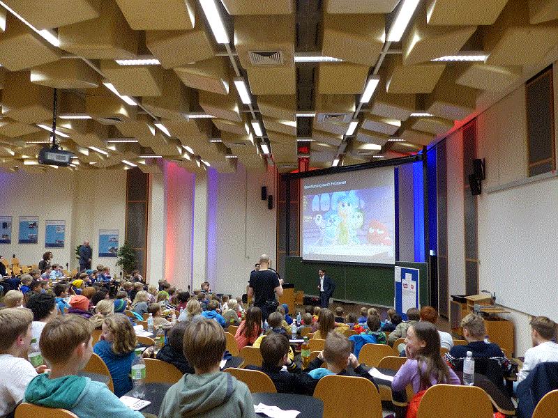 Volle Kinderuni am HAW-Campus Bergedorf