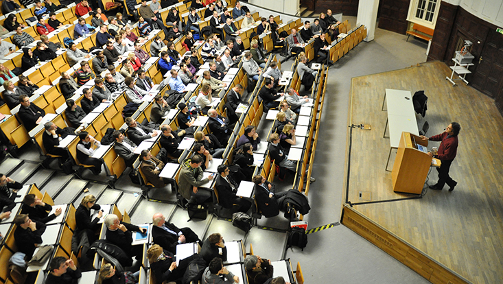 Die öffentlichen Vorlesungen geben Einblicke in aktuelle Themen aus dem gesamten Fächerspektrum der Universität.