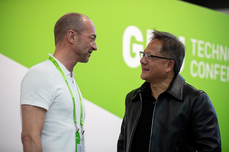 Andreas Dengel (l.) and Jensen Huang (r.) at the GTC Europe 2018