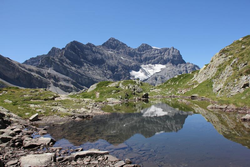 Berglandschaft im Schweizer Wallis: Vielfältige Bodentypen sorgen hier, wie auch in anderen Gebirgen weltweit, für einen vergleichsweise großen Artenreichtum an Wirbeltieren. 