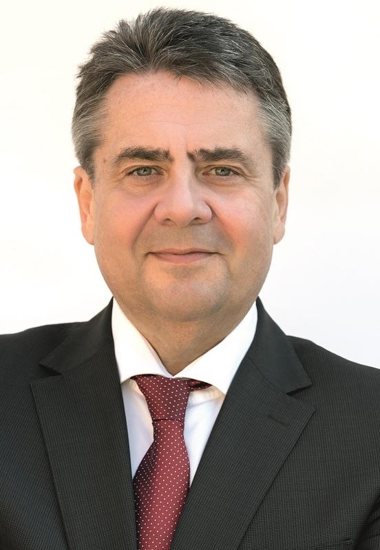 Sigmar Gabriel spricht an der Frankfurt UAS über Europa.