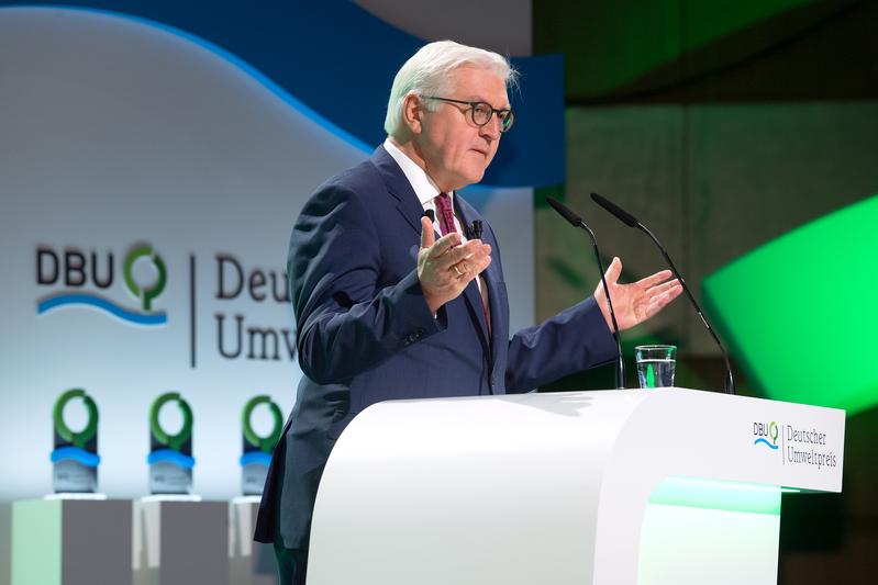 Bundespräsident Frank-Walter Steinmeier bei seiner Rede zur Verleihung des Deutschen Umweltpreises 2017 in Braunschweig. Auch in diesem Jahr wird er den Preis überreichen. 