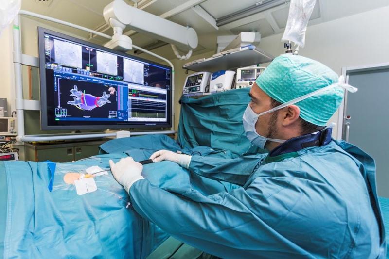 Blick in ein Labor für elektrophysiologische Untersuchungen am Herzzentrum Leipzig (EPU-Labor), das zu den modernsten hierzulande zählt. Hier werden kathetergestützte Herzuntersuchungen durchgeführt.