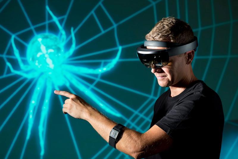 Mithilfe einer digitalen Therapieumgebung wird die Konfrontationstherapie in die virtuelle Realität verlagert.