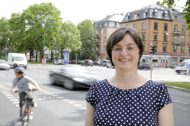 Prof. Dr.-Ing. Petra K. Schäfer, Leiterin der Fachgruppe Neue Mobilität und Professorin für Verkehrsplanung an der Frankfurt UAS, begleitet das Projekt ZUKUNFT.DE wissenschaftlich.