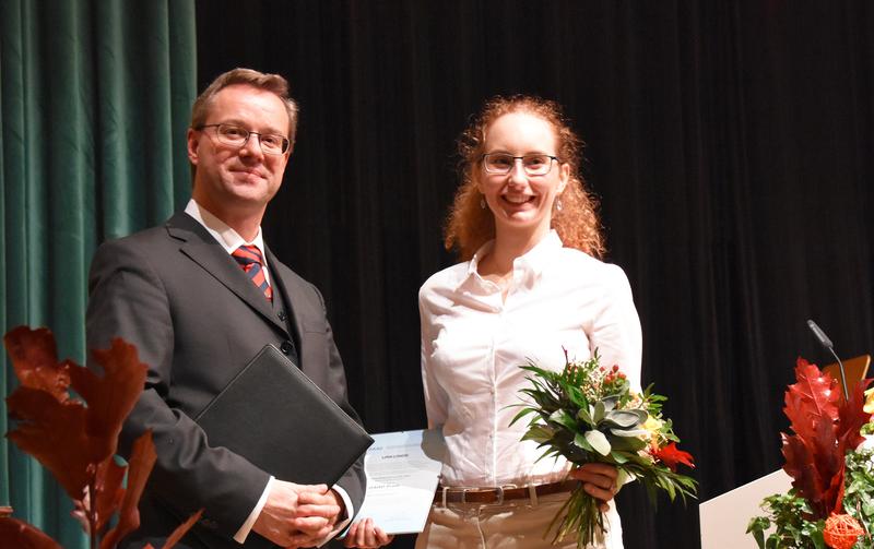 Marie-Sophie Romano und Laudator Prof. Dr. Klaus-Peter Döge, EAH Jena