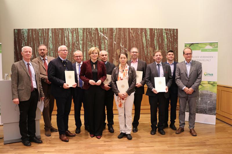 Übergabe der Förderbescheide durch Bundeslandwirtschaftsministerin Julia Klöckner am 9. Oktober 2018 in Berlin.