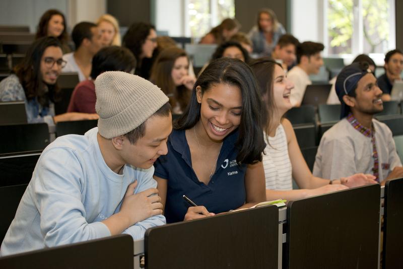  Students in a lecture hall at Jacobs University. 