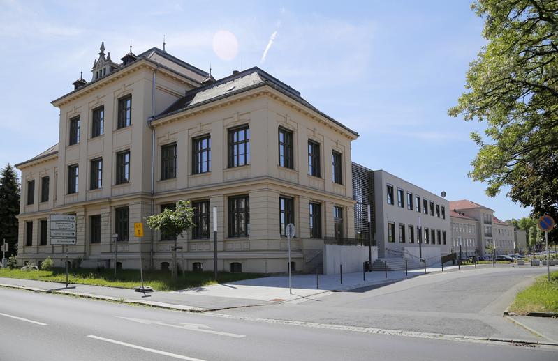 Lehrgebäude Haus Z I - Sitz der Fakultät Elektrotechnik und Informatik