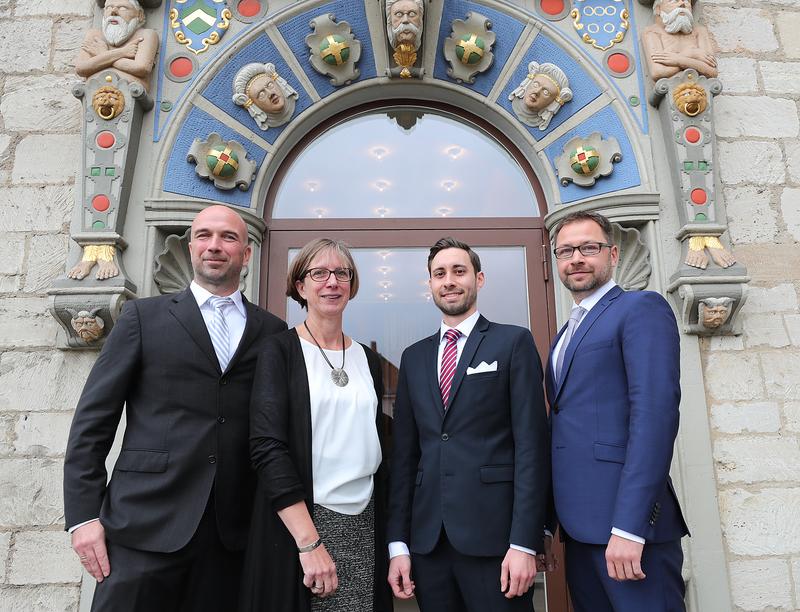 Die Preisträger (v.l.) Dr. Tobias May, Prof. Dagmar Wirth, Dr. Tom Wahlicht und Dr. Roland Schucht.