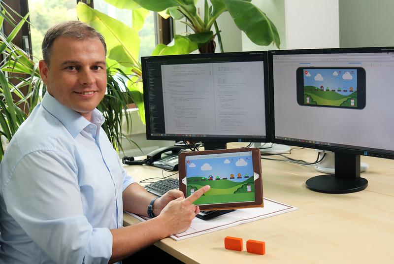 Steffen and his colleagues have developed the computer game “jumpBALL”.