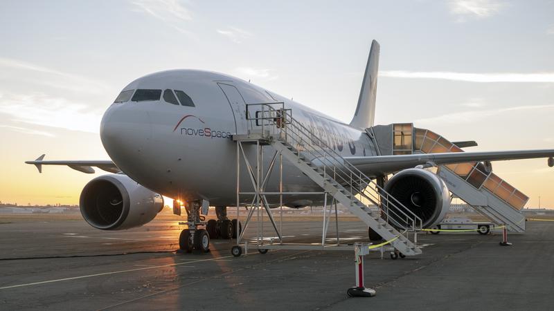 Der ehemalige Kanzlerflieger der Bundesrepublik Deutschland wurde nach einem umfangreichen Umbau für den Einsatz als Parabelflieger als Forschungsflugzeug mit dem Namen A310 ZERO-G neu zugelassen. 