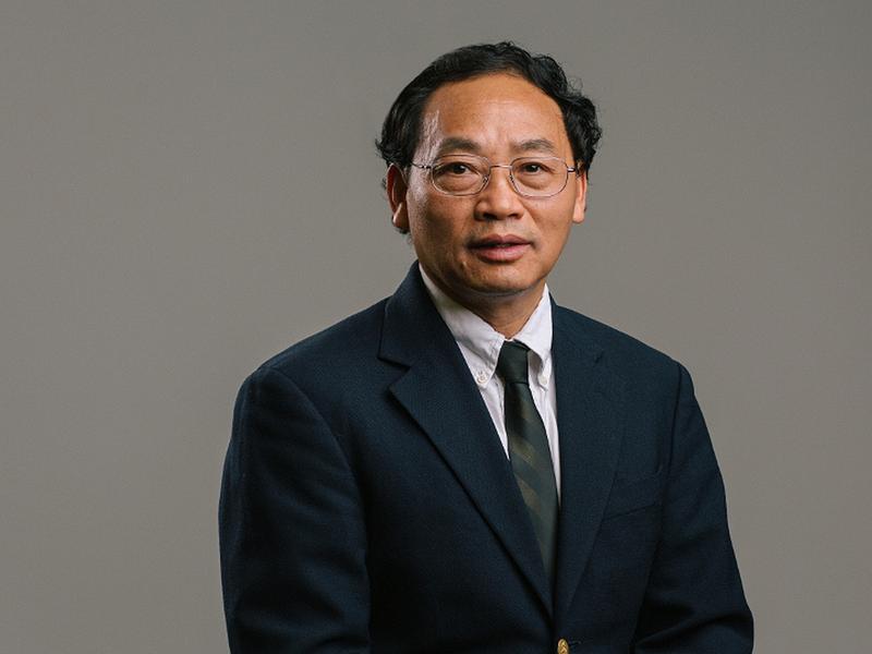 Prof. Dr. Zhifeng Ren von der University of Houston, Texas ist als Humbolt-Preisträger am IFW Dresden tätig. (Foto: privat)