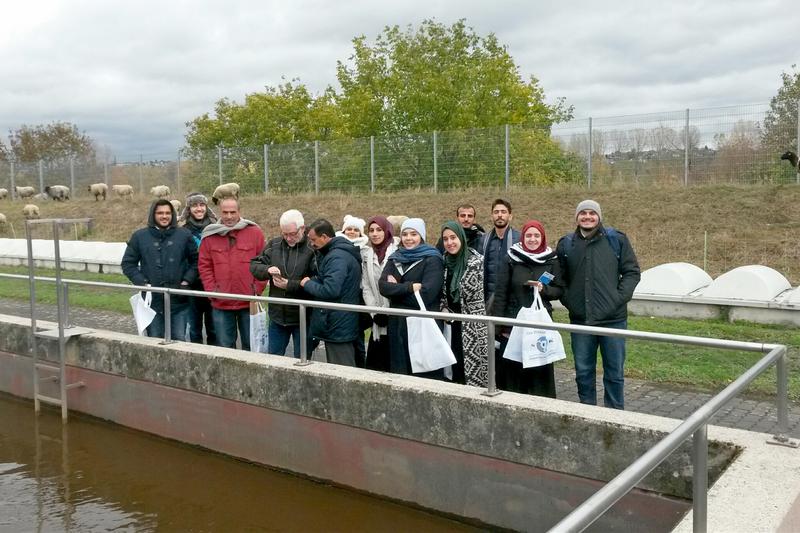 Die Austauschstudierenden am Koblenzer Klärwerk