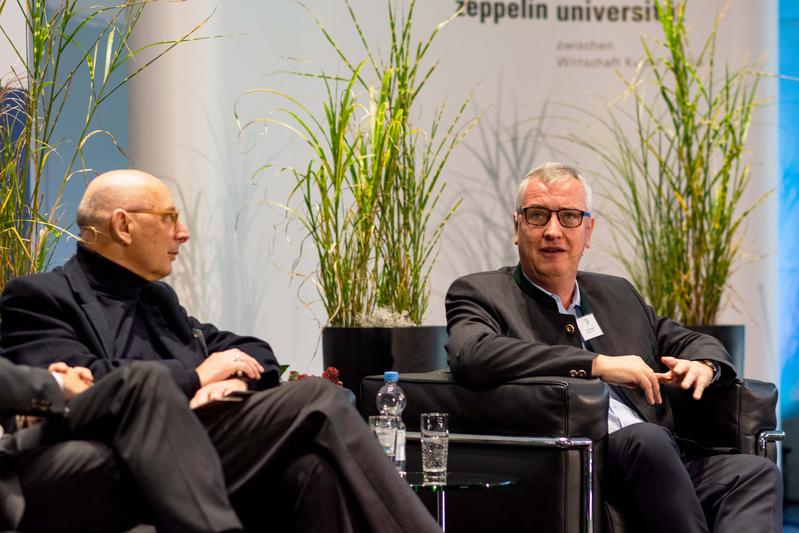 Blickten Richtung Brasilien: LEIZ-Direktor Josef Wieland (l.) und Peter Gerstmann, Vorsitzender der Geschäftsführung der ZEPPELIN GmbH 