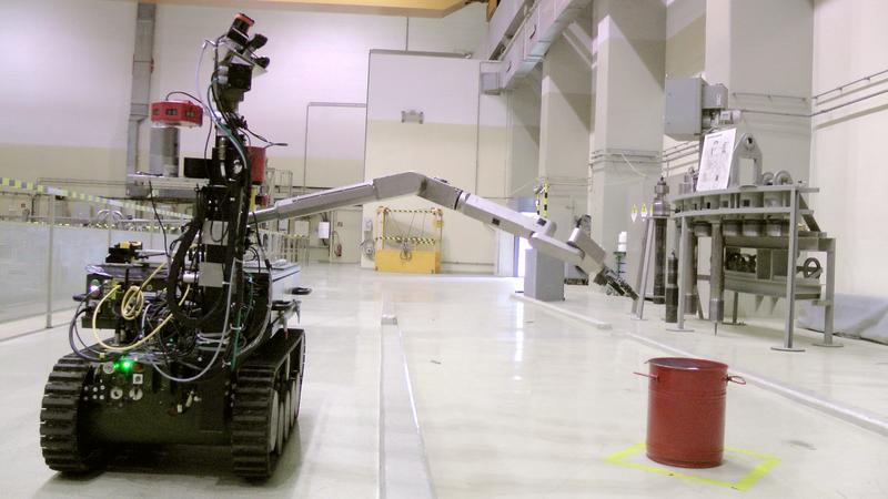 Bei der EnRicH 2019 bearbeiten die Roboter ein Übungsszenario mit echten radioaktiven Proben und unter realen Bedingungen.