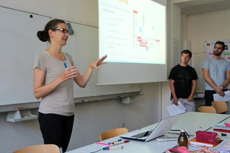 Prof. Dr. Beatrix Dietz lehrt Marketing am Fachbereich Wirtschaftswissenschaften. Sie wurde im Rahmen des Professorinnenprogramms an die HWR Berlin berufen