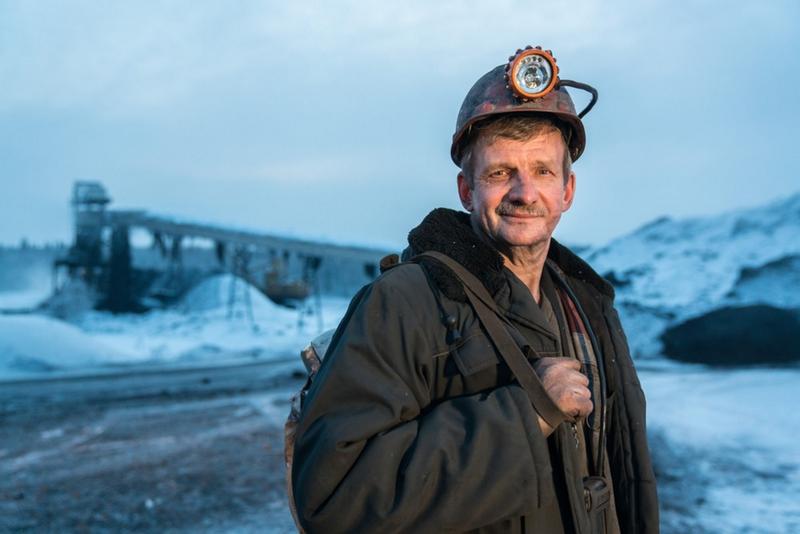 Minenarbeiter vor Kohlemine