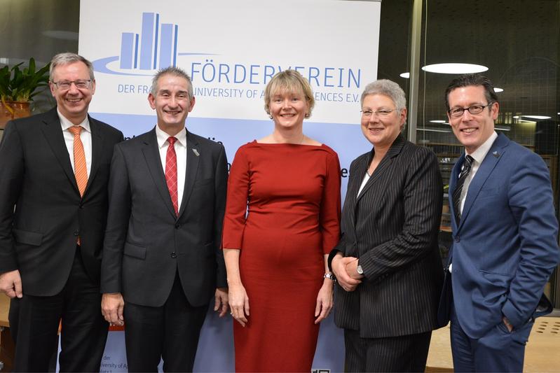 (v.l.n.r.): Festredner Michael Müller, Prof. Dr. Hans-Reiner Ludwig, Prof. Dr. Yvonne Ziegler, Petra Rossbrey, Prof. Dr. Frank E.P. Dievernich