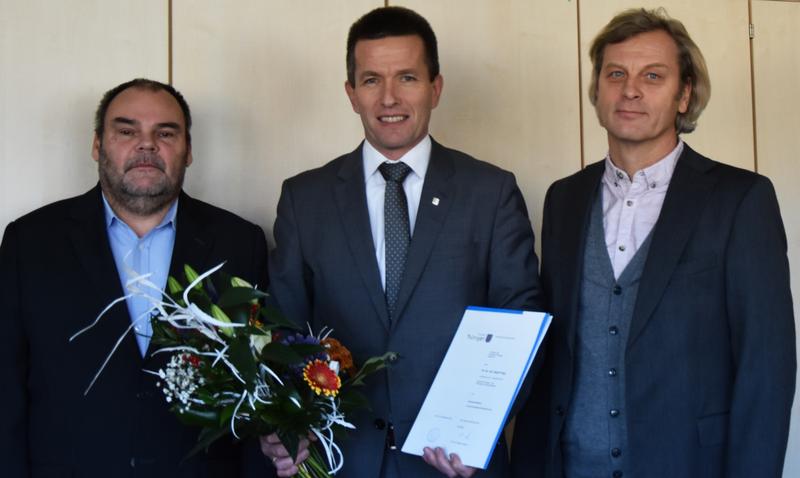 Von links: Rektor Prof. Dr. Steffen Teichert, Prof. Dr. Ingolf Voigt und Prof. Dr. Jörg Töpfer, Fachbereich SciTec der EAH Jena