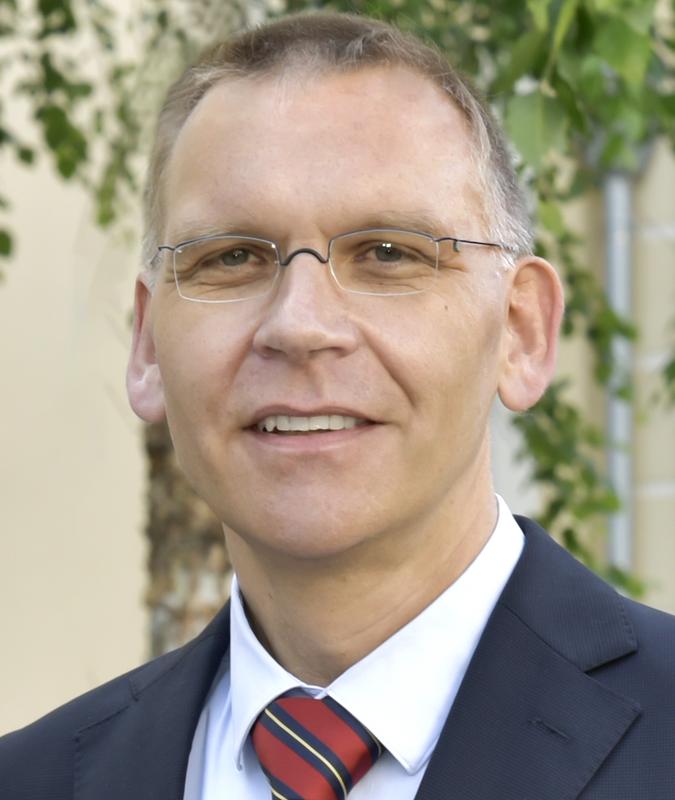 Prof. Dr. Axel R. Heller