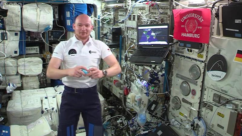 ISS-Kommandant Dr. Alexander Gerst in einer Videobotschaft an die Universität Hamburg.