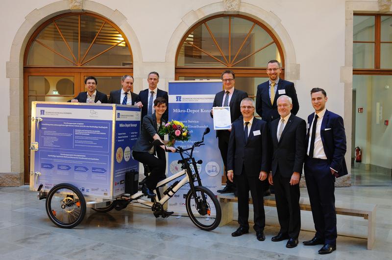 Das Team der TH Nürnberg gewinnt den Bundeswettbewerb "Nachhaltige Urbane Logistik"