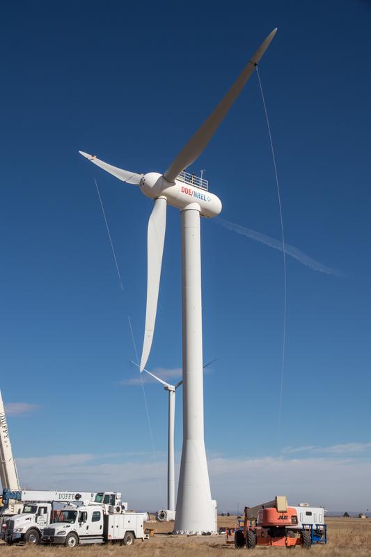 Installation of the `SmartBlades2` rotor blades.
