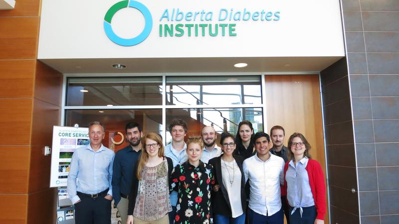 Graduate students of the Helmholtz Diabetes Center and representatives of the new school at a networking meeting in Alberta, Canada. 