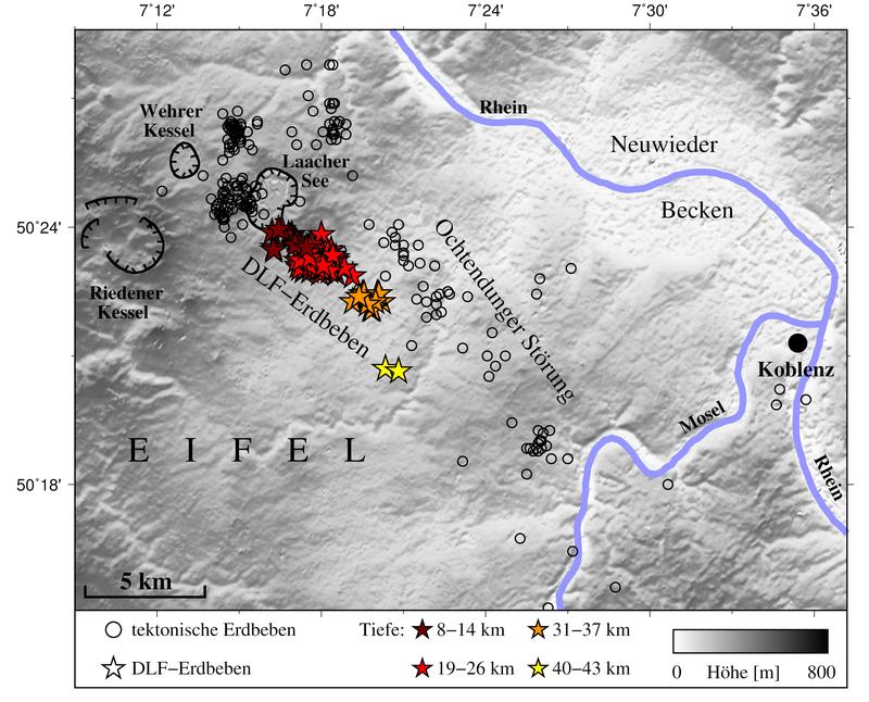 Darstellung der tektonischen Erdbeben (Kreise) und DLF-Erdbeben (Sterne) in der Osteifel. 