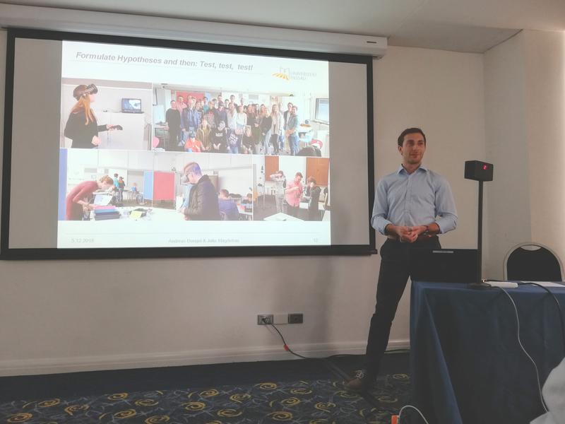 Der Passauer Forscher Andreas Dengel bei der Präsentation seiner Arbeiten auf der Konferenz im australischen Wollongong.