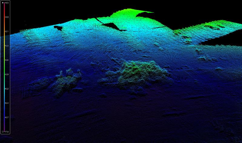 Deutlich sind im 3D-Bild die Umrisse des bronzezeitlichen Hügelgrabes zu erkennen. 