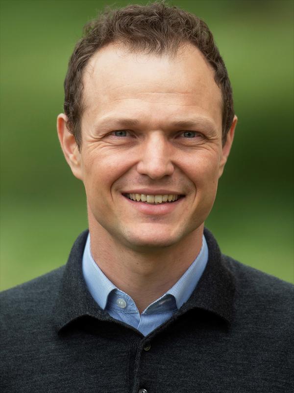 Prof. Dr. Moritz Kuhn vom Institut für Makroökonomik und Ökonometrie der Universität Bonn. 