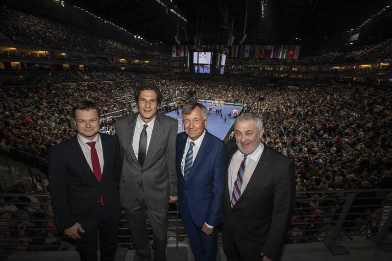 Dr. Stefan Walzel, Univ.-Prof. Dr. Sebastian Uhrich (beide Deutsche Sporthochschule Köln), Michael Wiederer (EHF Präsident) und Helmut Höritsch (Senior Manager / EHF CAN Coordinator) (v.l.n.r.).