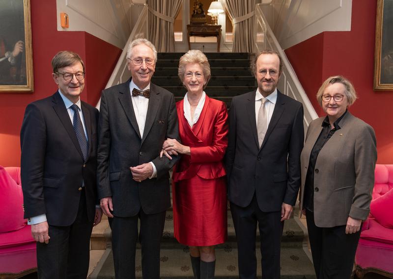 Prof. Dr. Otmar Wiestler, Dr. h.c. Hans-Werner Hector, Josephine Hector, Prof. Dr. Bernhard Schölkopf, Ministerin Theresia Bauer 