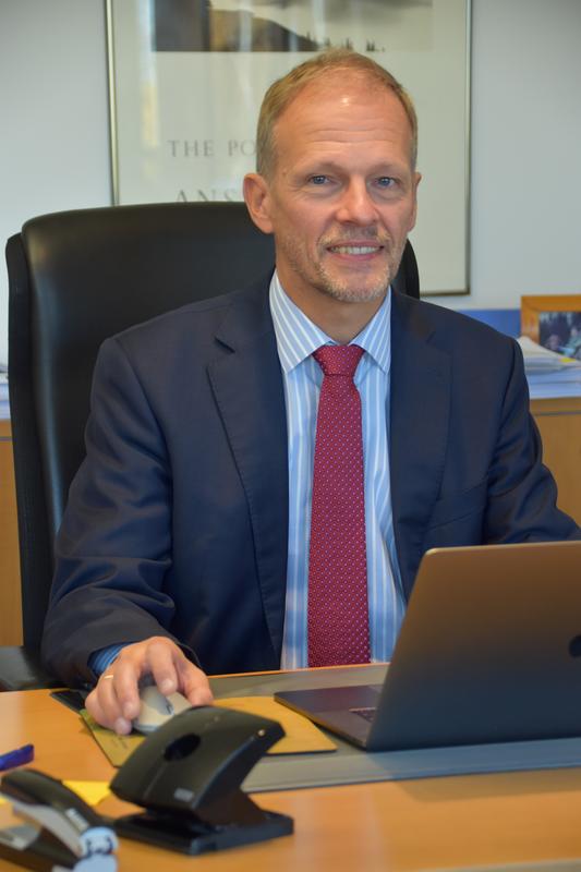 Prof. Dr. Jörg Overmann, wissenschaftlicher Direktor des Leibniz-Instituts DSMZ