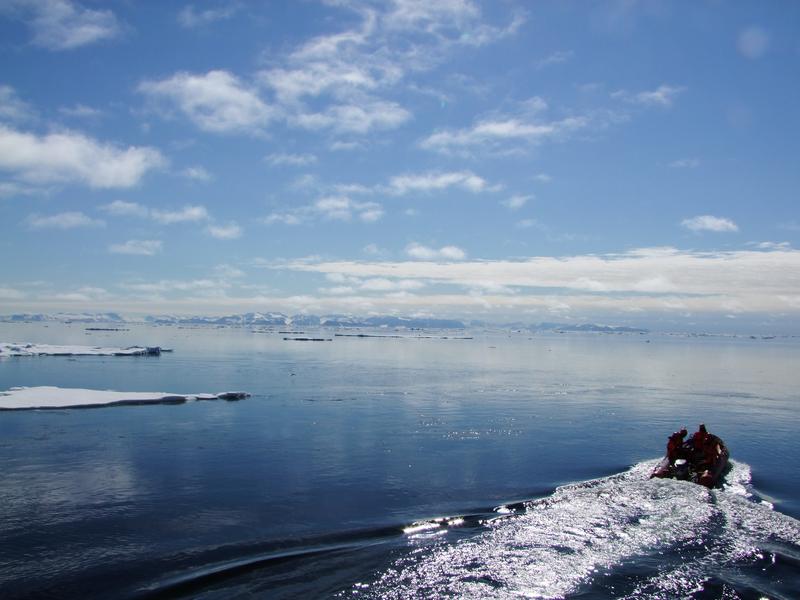 Weshalb sich die Arktis deutlich stärker erwärmt als der Rest der Erde, untersucht seit 2016 der Transregio 172 „Arktische Klimaveränderungen“ der Deutschen Forschungsgemeinschaft (DFG).