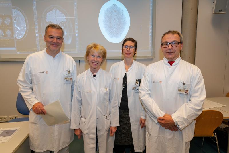 Das Leitungsteam des Dresdner Schädelbasiszentrums besteht aus (v.l.n.r.) Prof. Thomas-Zahnert, Prof. Gabriele Schackert, Prof. Jennifer Linn und Prof. Günther Lauer.