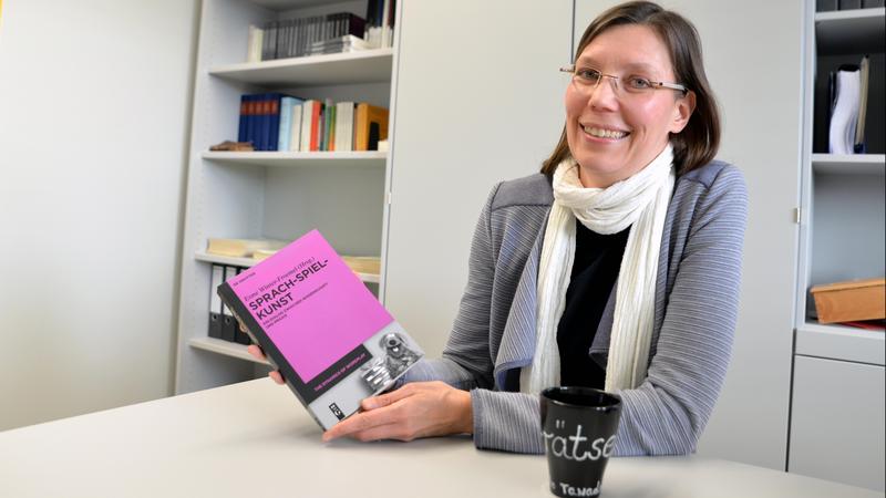 Für Prof. Esme Winter-Froemel (Romanistik, Uni Trier) war eine Publikation auf Deutsch Neuland. Sie findet es spannend, wie Sprachspiele in unterschiedlichen Sprachen funktionieren.