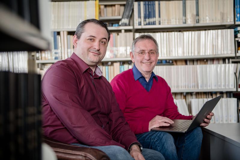 Arpad Miskolczi (links) und Ralf-Jürgen Dettmar sind am Lofar-Projekt beteiligt.