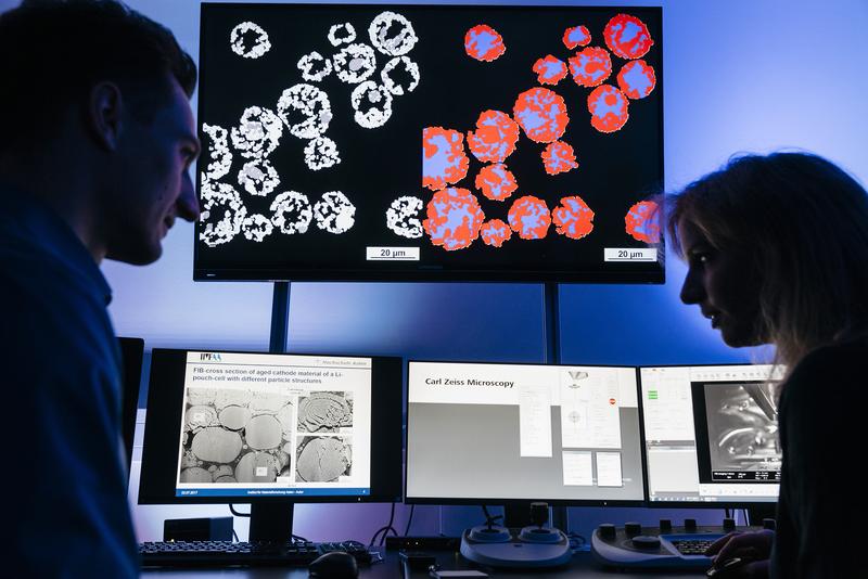 Analyse von Lithium-Ionen-Batteriezellen am Institut für Materialforschung der Hochschule Aalen.