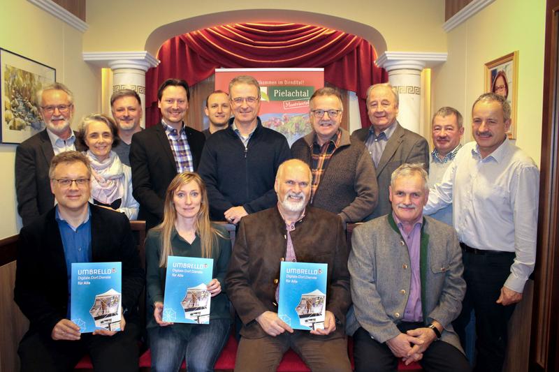 Bürgermeister der Region Pielachtal bei der Präsentation der Plattform