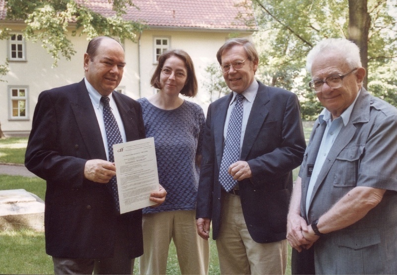 Dr. A. Barak mit den Initiatoren des Forschungsprojektes Dr. Bettina Hollstein, Prof. Dr. Wolfgang Schluchter und Prof. Dr. Shmuel Noah Eisenstadt