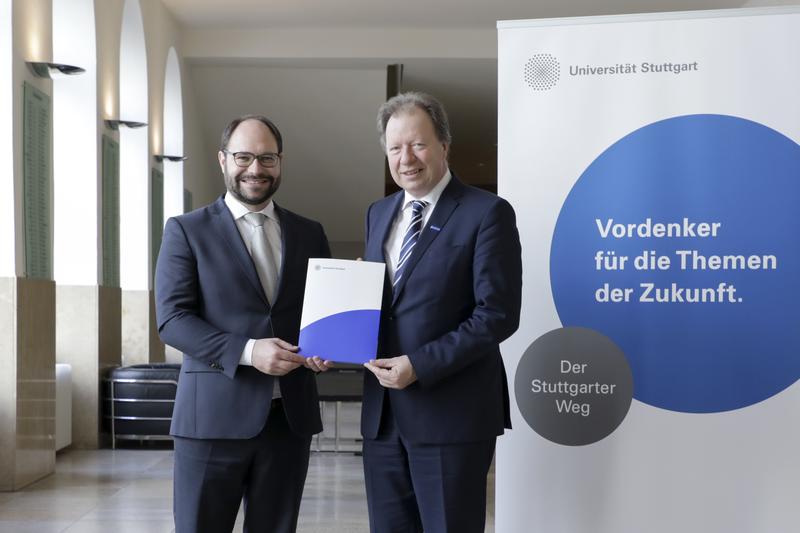 Dr. Josef Arweck, Chairman of the Ferry Porsche Foundation, and Prof. Wolfram Ressel, Rector of the University of Stuttgart, after signing the deed of donation 