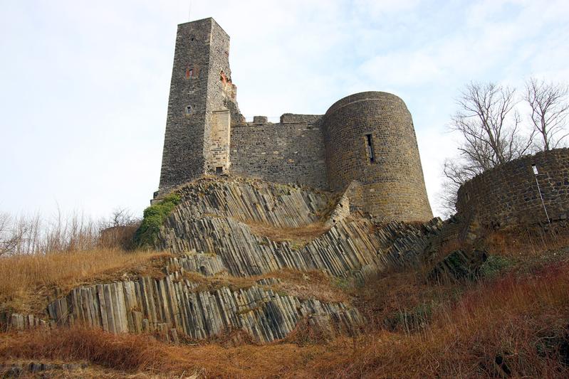 Galt bisher als Typlokalität für Basalt: Der geologische Aufschluss unterhalb der Burg Stolpen. 